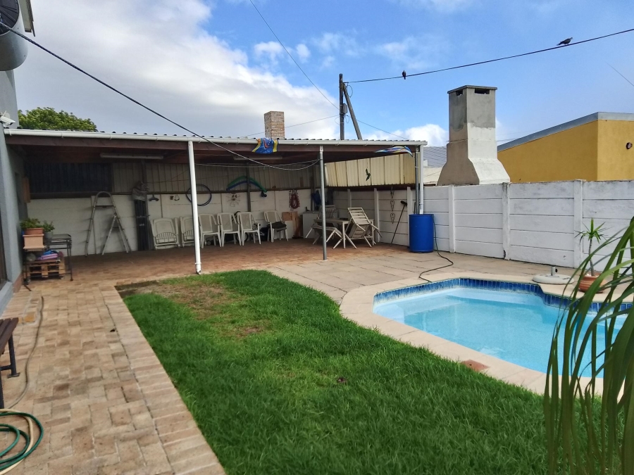 4 Bedroom Property for Sale in Richmond Estate Western Cape